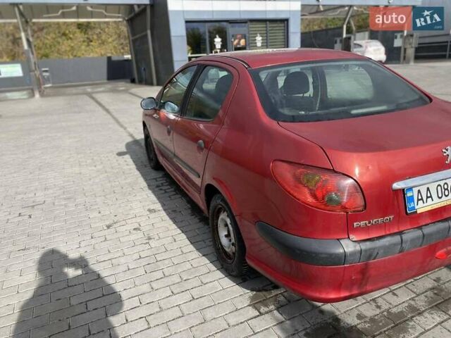 Червоний Пежо 206, об'ємом двигуна 1.4 л та пробігом 170 тис. км за 2800 $, фото 5 на Automoto.ua