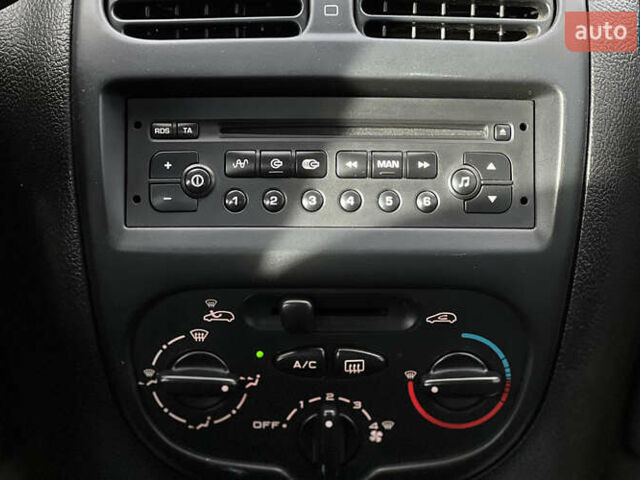 Красный Пежо 206, объемом двигателя 1.4 л и пробегом 139 тыс. км за 3999 $, фото 10 на Automoto.ua