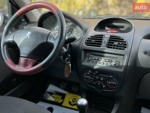 Червоний Пежо 206, об'ємом двигуна 1.4 л та пробігом 139 тис. км за 3999 $, фото 7 на Automoto.ua