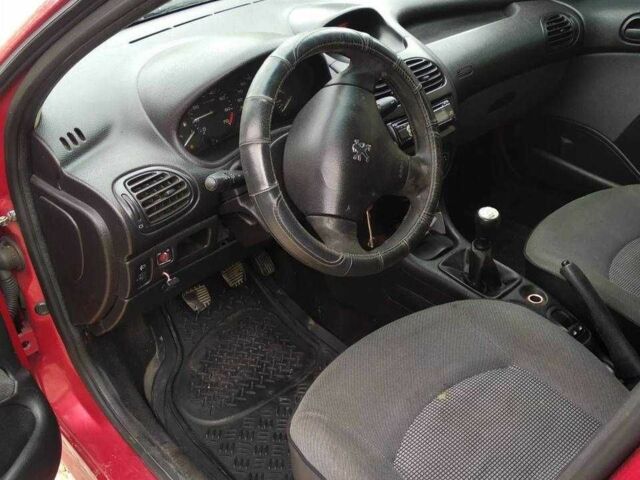 Пежо 206 2008 в Трускавце на Automoto.ua Красный Пежо 206, объемом двигателя 1.4 л и пробегом 260 тыс. км за 2950 $, фото 7 на Automoto.ua