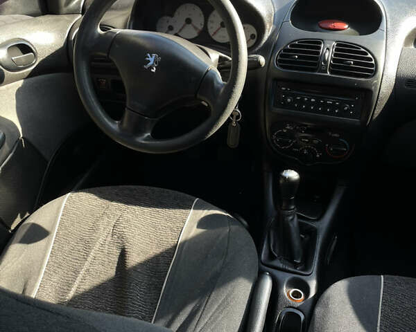 Пежо 206 2008 в Одессе на Automoto.ua Красный Пежо 206, объемом двигателя 1.36 л и пробегом 280 тыс. км за 3500 $, фото 17 на Automoto.ua