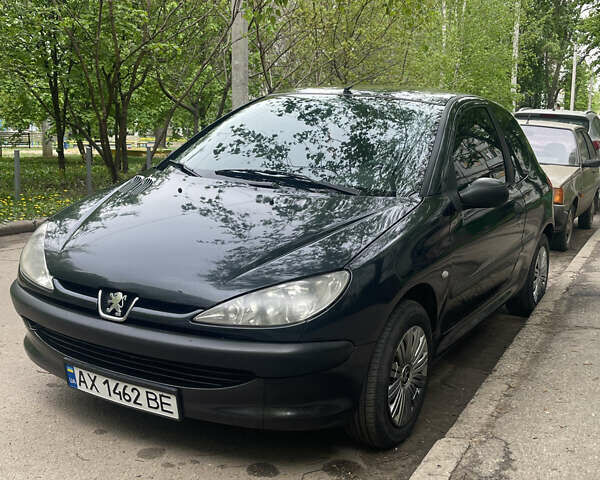 Пежо 206, об'ємом двигуна 1.4 л та пробігом 215 тис. км за 2700 $, фото 1 на Automoto.ua