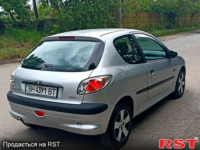 Пежо 206, объемом двигателя 1.4 л и пробегом 187 тыс. км за 3200 $, фото 1 на Automoto.ua