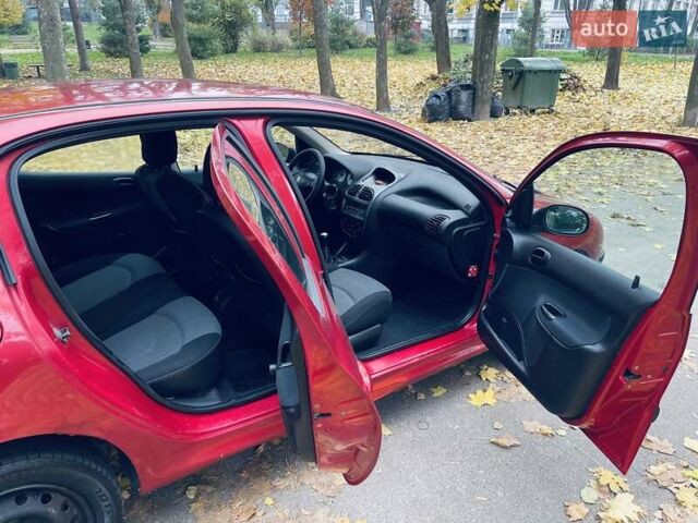 Пежо 206, об'ємом двигуна 0 л та пробігом 190 тис. км за 2100 $, фото 12 на Automoto.ua