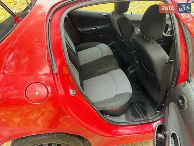 Пежо 206, об'ємом двигуна 0 л та пробігом 190 тис. км за 2100 $, фото 14 на Automoto.ua