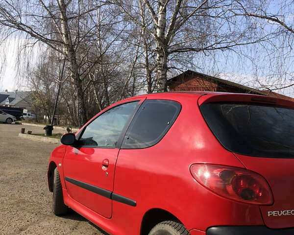 Пежо 206, объемом двигателя 1.1 л и пробегом 235 тыс. км за 2400 $, фото 2 на Automoto.ua