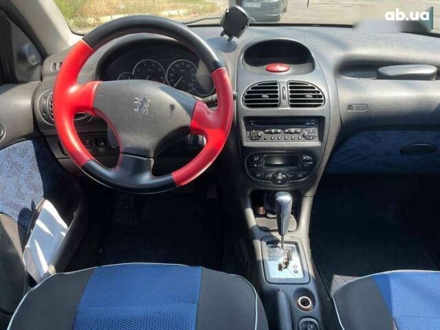 Пежо 206, объемом двигателя 1.6 л и пробегом 108 тыс. км за 4499 $, фото 12 на Automoto.ua
