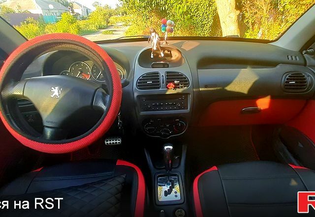 Пежо 206, объемом двигателя 1.4 л и пробегом 0 тыс. км за 4100 $, фото 10 на Automoto.ua