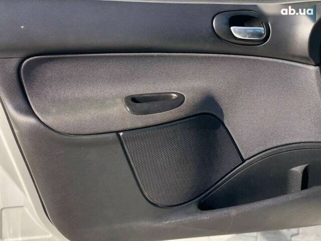 Пежо 206, объемом двигателя 1.4 л и пробегом 206 тыс. км за 3990 $, фото 18 на Automoto.ua