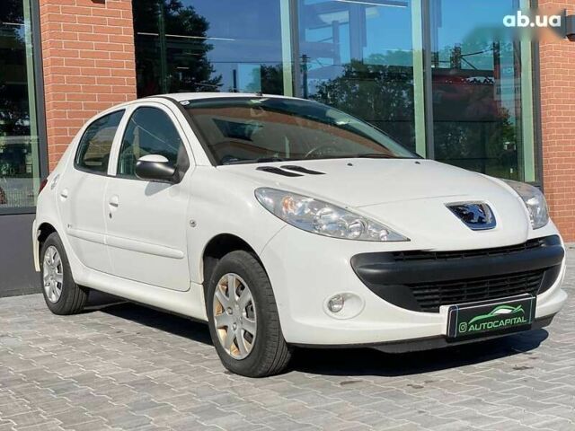 Пежо 206, объемом двигателя 1.4 л и пробегом 206 тыс. км за 4990 $, фото 4 на Automoto.ua