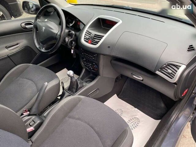 Пежо 206, об'ємом двигуна 1.4 л та пробігом 188 тис. км за 4500 $, фото 7 на Automoto.ua