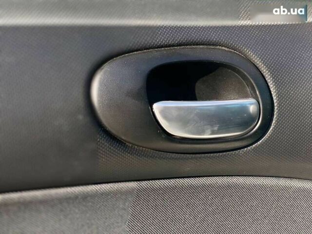 Пежо 206, объемом двигателя 1.4 л и пробегом 206 тыс. км за 3990 $, фото 20 на Automoto.ua