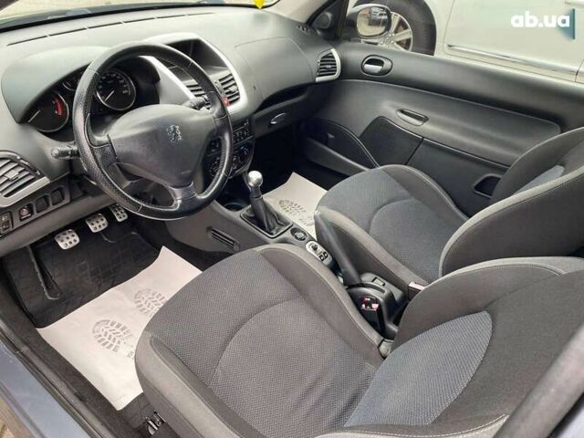 Пежо 206, объемом двигателя 1.4 л и пробегом 188 тыс. км за 4250 $, фото 5 на Automoto.ua