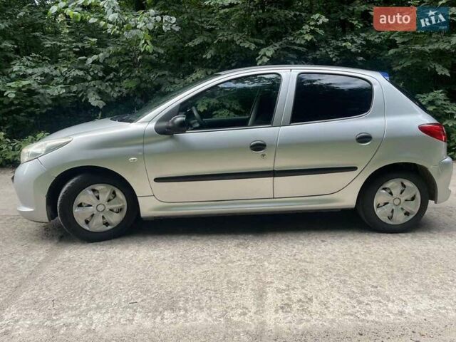 Пежо 206, объемом двигателя 1.4 л и пробегом 373 тыс. км за 3777 $, фото 1 на Automoto.ua