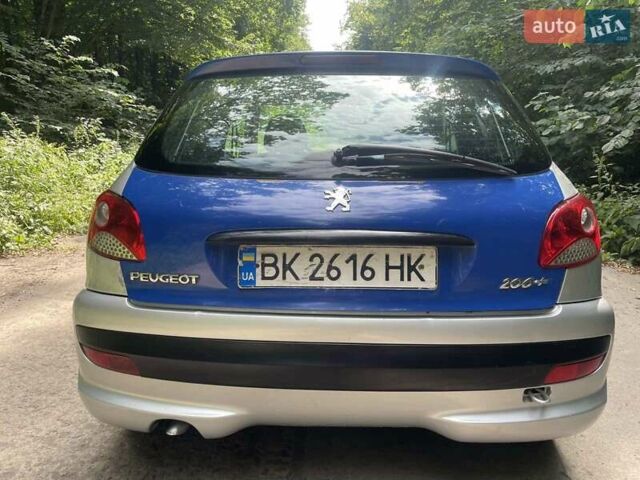 Пежо 206, объемом двигателя 1.4 л и пробегом 373 тыс. км за 3777 $, фото 4 на Automoto.ua