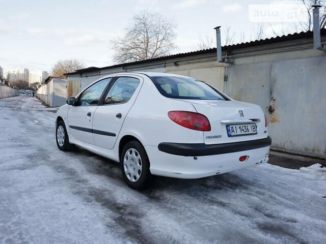 Пежо 206, объемом двигателя 1.4 л и пробегом 199 тыс. км за 3300 $, фото 5 на Automoto.ua