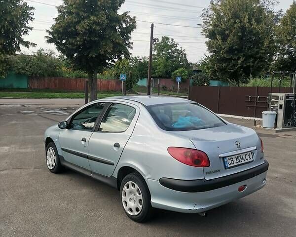 Пежо 206, объемом двигателя 1.4 л и пробегом 289 тыс. км за 3000 $, фото 5 на Automoto.ua