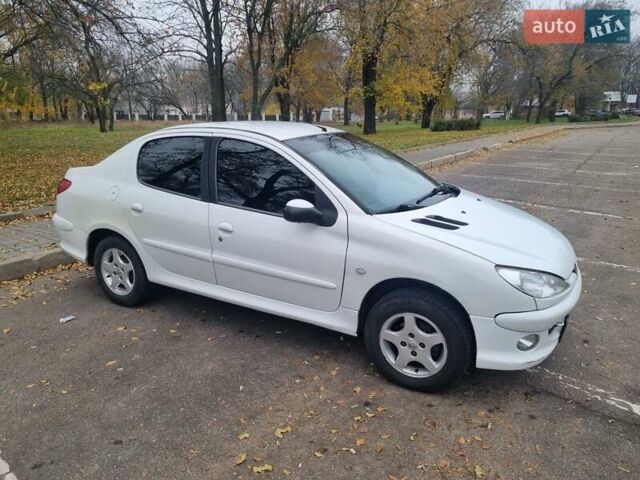 Пежо 206, объемом двигателя 1.4 л и пробегом 229 тыс. км за 3100 $, фото 10 на Automoto.ua