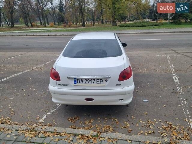 Пежо 206, объемом двигателя 1.4 л и пробегом 229 тыс. км за 3100 $, фото 9 на Automoto.ua