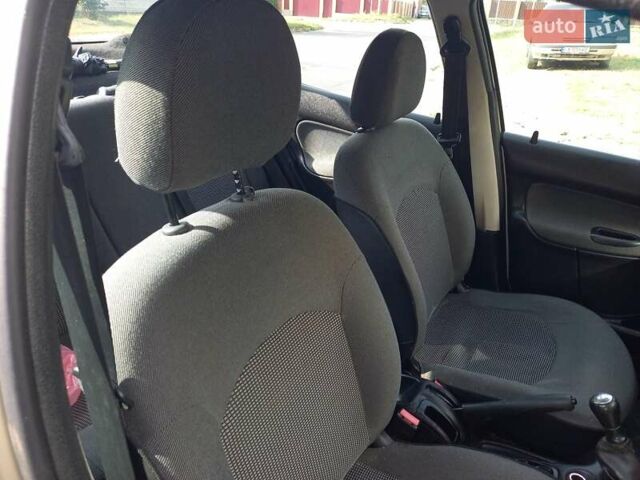 Пежо 206, объемом двигателя 1.4 л и пробегом 231 тыс. км за 3450 $, фото 15 на Automoto.ua