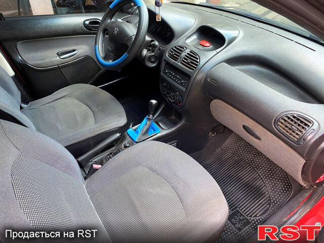 Пежо 206, об'ємом двигуна 1.4 л та пробігом 200 тис. км за 2550 $, фото 12 на Automoto.ua