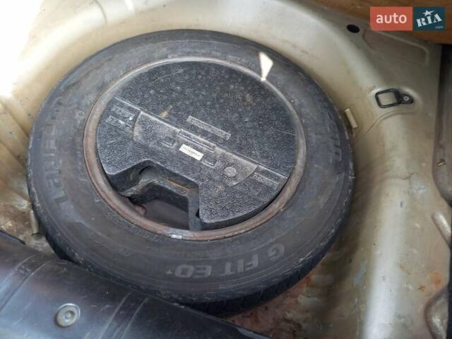 Пежо 206, объемом двигателя 1.4 л и пробегом 231 тыс. км за 3450 $, фото 9 на Automoto.ua