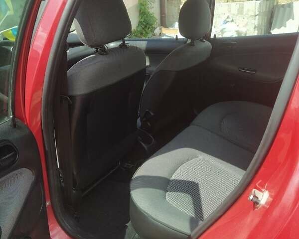 Пежо 206, объемом двигателя 1.36 л и пробегом 48 тыс. км за 6300 $, фото 3 на Automoto.ua