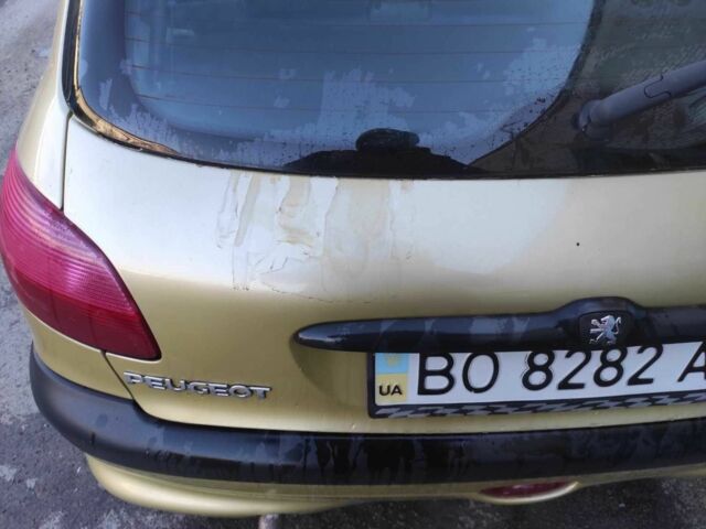 Жовтий Пежо 206, об'ємом двигуна 1.4 л та пробігом 210 тис. км за 2200 $, фото 3 на Automoto.ua