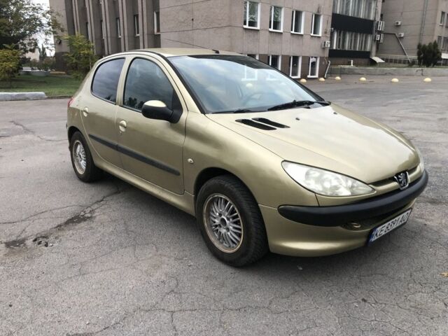 Жовтий Пежо 206, об'ємом двигуна 1.4 л та пробігом 200 тис. км за 3000 $, фото 6 на Automoto.ua