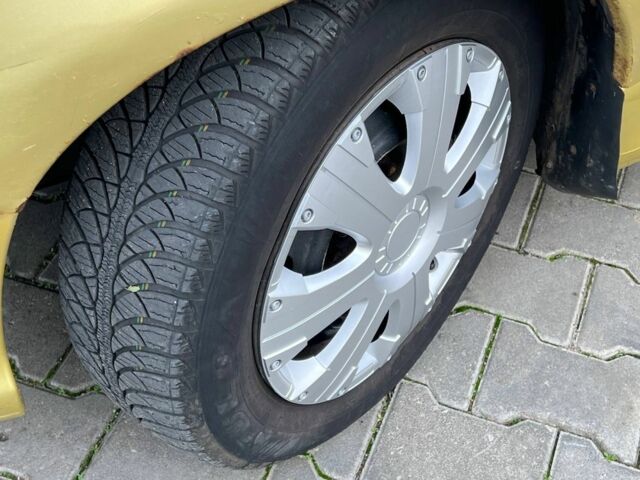 Желтый Пежо 206, объемом двигателя 2 л и пробегом 250 тыс. км за 2499 $, фото 1 на Automoto.ua