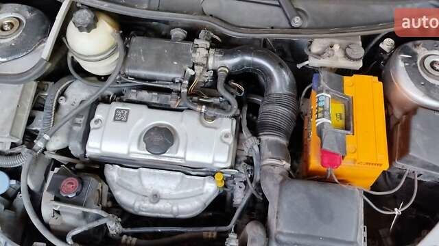 Сірий Пежо 206, об'ємом двигуна 1.1 л та пробігом 205 тис. км за 2600 $, фото 7 на Automoto.ua