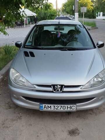 Сірий Пежо 206, об'ємом двигуна 1.1 л та пробігом 205 тис. км за 2600 $, фото 1 на Automoto.ua