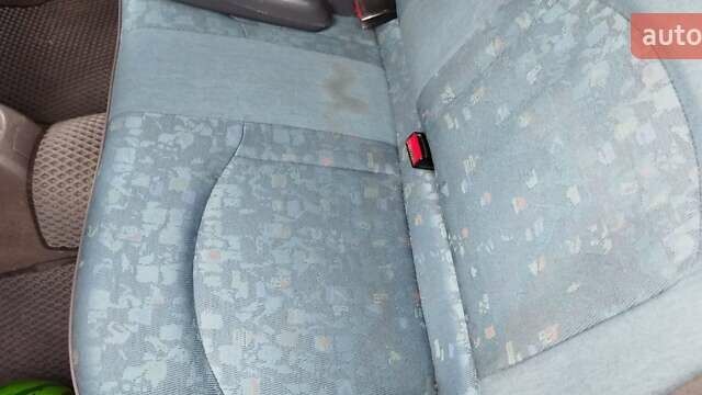 Сірий Пежо 206, об'ємом двигуна 1.1 л та пробігом 205 тис. км за 2600 $, фото 6 на Automoto.ua