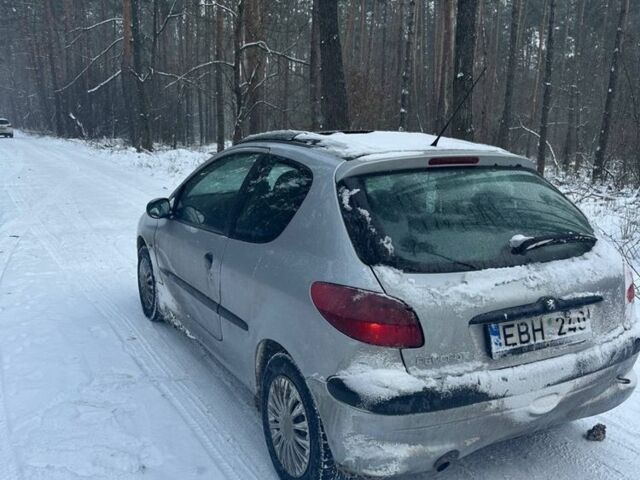 Сірий Пежо 206, об'ємом двигуна 2 л та пробігом 300 тис. км за 1750 $, фото 1 на Automoto.ua