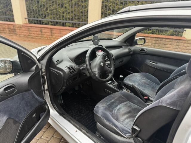 Серый Пежо 206, объемом двигателя 2 л и пробегом 200 тыс. км за 1350 $, фото 13 на Automoto.ua