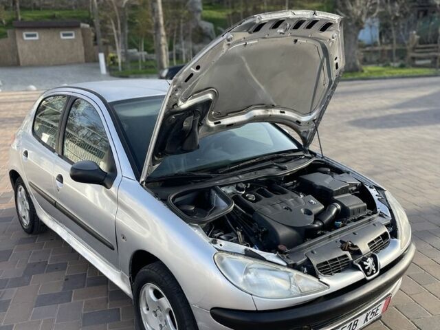 Серый Пежо 206, объемом двигателя 1.9 л и пробегом 200 тыс. км за 1299 $, фото 13 на Automoto.ua