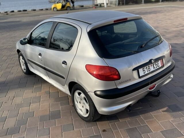 Серый Пежо 206, объемом двигателя 1.9 л и пробегом 200 тыс. км за 1299 $, фото 18 на Automoto.ua