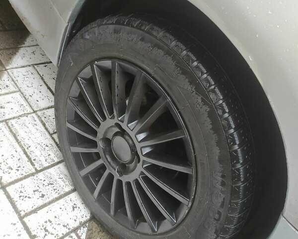 Сірий Пежо 206, об'ємом двигуна 1.36 л та пробігом 340 тис. км за 2950 $, фото 9 на Automoto.ua