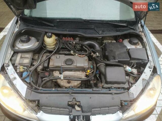 Сірий Пежо 206, об'ємом двигуна 1.36 л та пробігом 340 тис. км за 2950 $, фото 12 на Automoto.ua