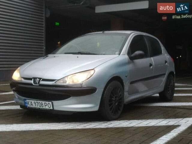 Сірий Пежо 206, об'ємом двигуна 1.36 л та пробігом 340 тис. км за 2950 $, фото 6 на Automoto.ua