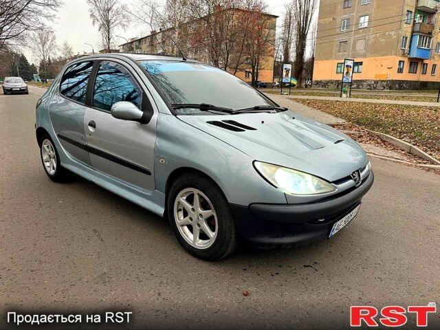 Сірий Пежо 206, об'ємом двигуна 1.6 л та пробігом 200 тис. км за 2300 $, фото 1 на Automoto.ua