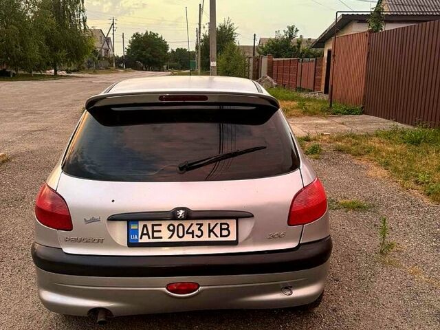 Сірий Пежо 206, об'ємом двигуна 1.9 л та пробігом 204 тис. км за 2000 $, фото 1 на Automoto.ua
