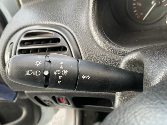 Сірий Пежо 206, об'ємом двигуна 1.4 л та пробігом 245 тис. км за 3300 $, фото 12 на Automoto.ua