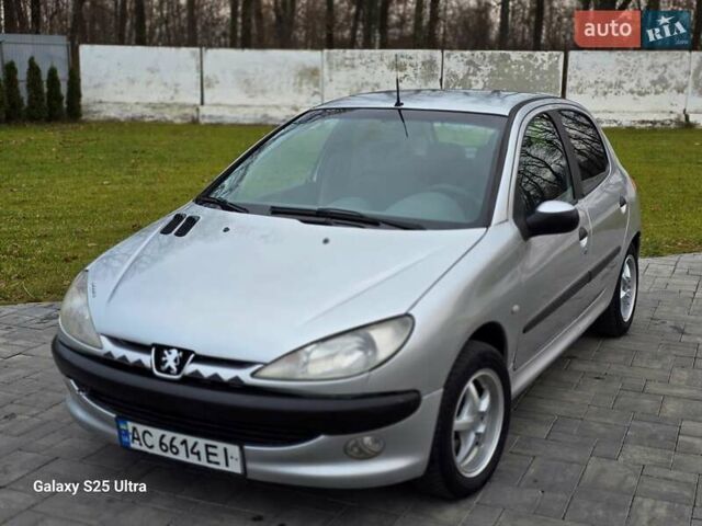 Серый Пежо 206, объемом двигателя 1.4 л и пробегом 221 тыс. км за 2450 $, фото 26 на Automoto.ua