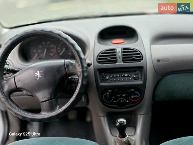Серый Пежо 206, объемом двигателя 1.4 л и пробегом 221 тыс. км за 2450 $, фото 41 на Automoto.ua