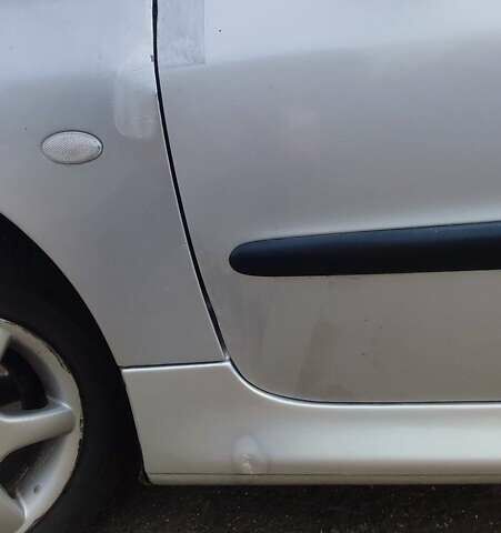 Серый Пежо 206, объемом двигателя 1.4 л и пробегом 369 тыс. км за 2500 $, фото 15 на Automoto.ua