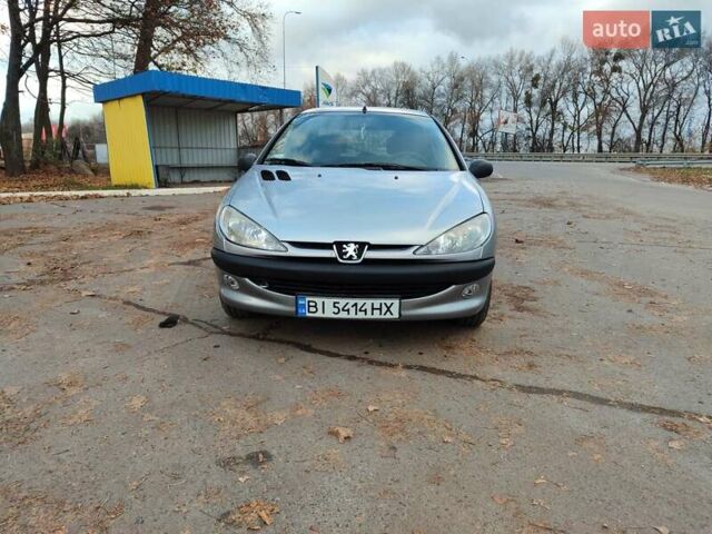 Серый Пежо 206, объемом двигателя 1.12 л и пробегом 154 тыс. км за 2900 $, фото 9 на Automoto.ua