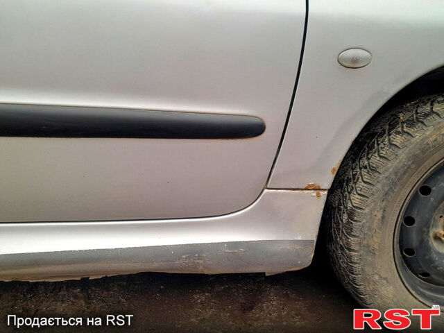 Сірий Пежо 206, об'ємом двигуна 1.9 л та пробігом 308 тис. км за 2500 $, фото 7 на Automoto.ua