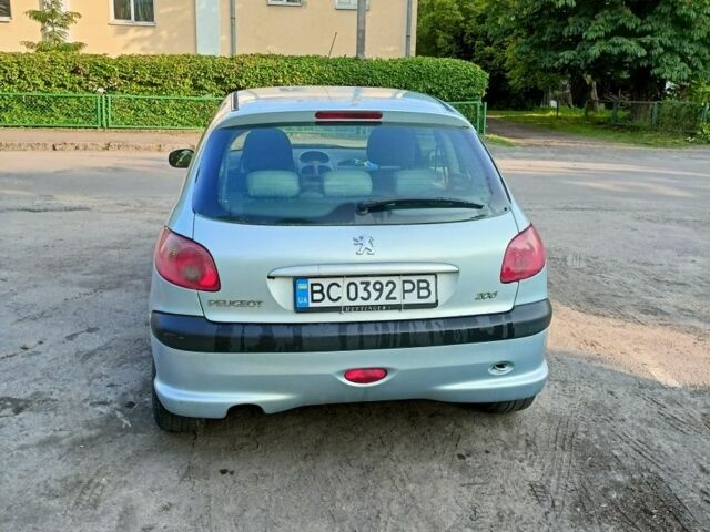 Сірий Пежо 206, об'ємом двигуна 1.4 л та пробігом 200 тис. км за 2399 $, фото 4 на Automoto.ua