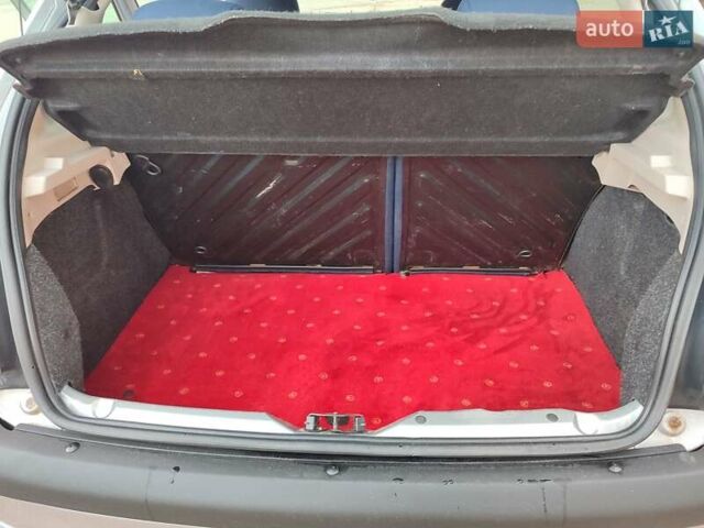 Серый Пежо 206, объемом двигателя 1.12 л и пробегом 154 тыс. км за 2900 $, фото 18 на Automoto.ua